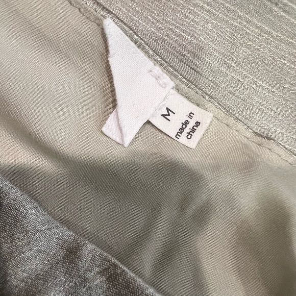 ASTR The Label Mint Mojito Green Asymmetrical Tie Front Blouse Size Medium NWOT - Picture 13 of 13